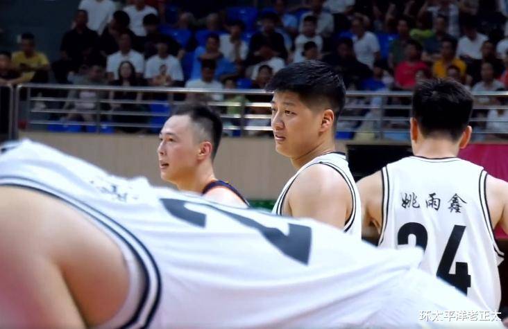 关于四川男篮遭遇两连败，士气受挫的信息