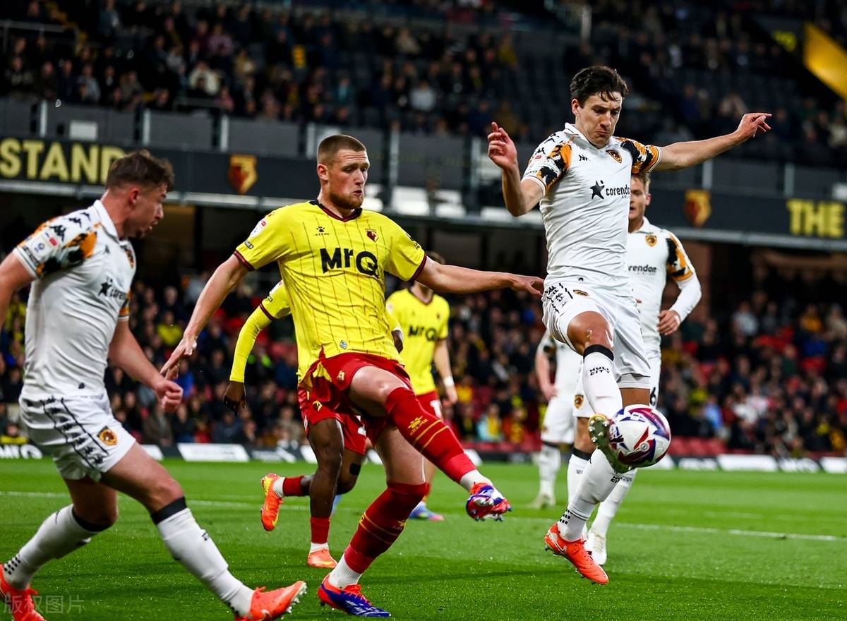 沃特福德主场逼平对手，保持不败