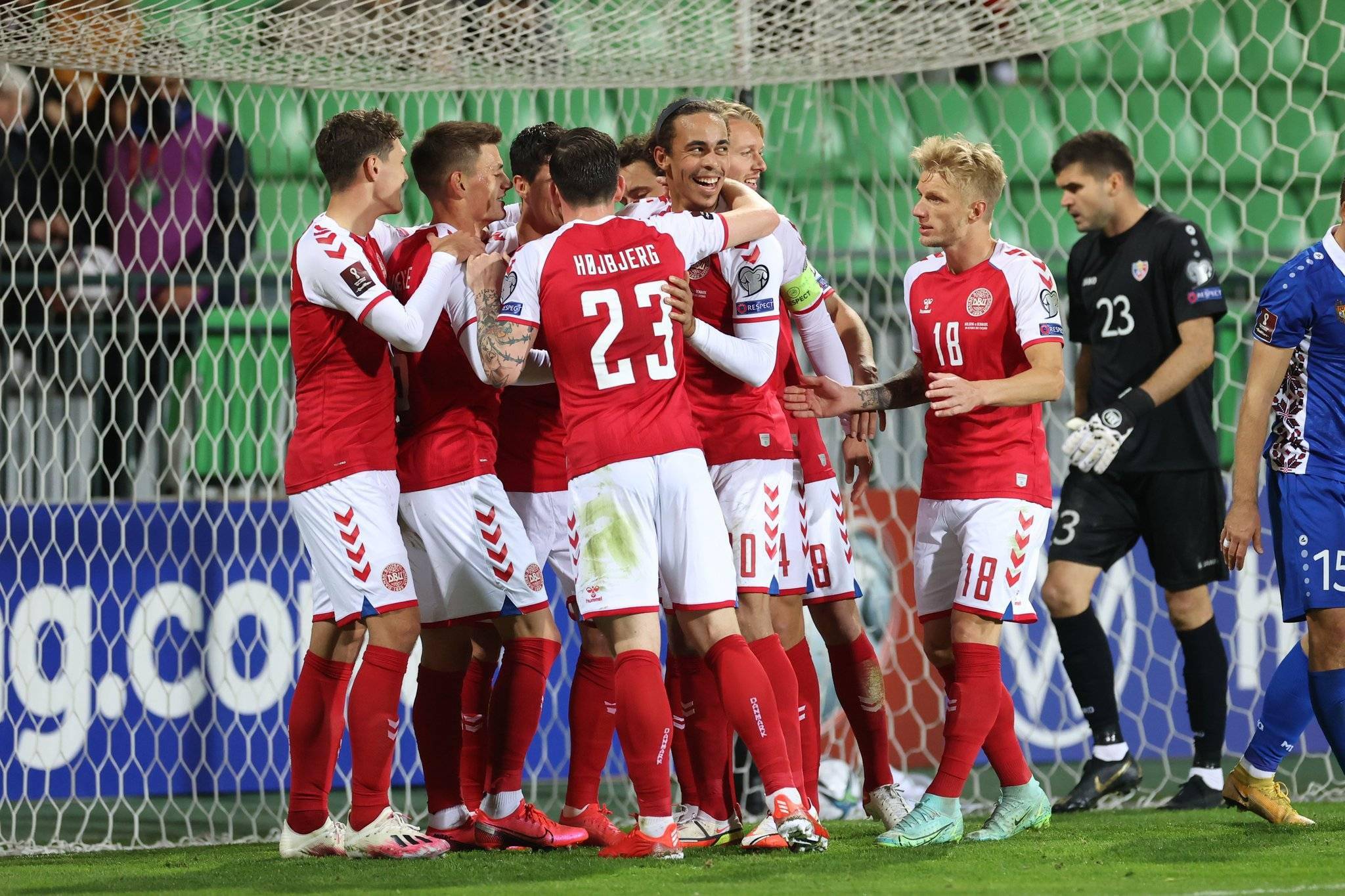 荷兰队在主场大胜摩尔多瓦队,积分榜上升的简单介绍 荷兰队在主场大胜摩尔多瓦队,积分榜上升的简单介绍