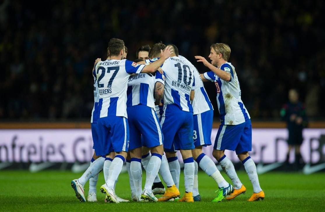 关于沙尔克客场大胜，连续取得胜利的信息