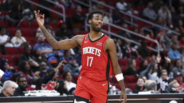 火箭大胜国王，豪取五连胜