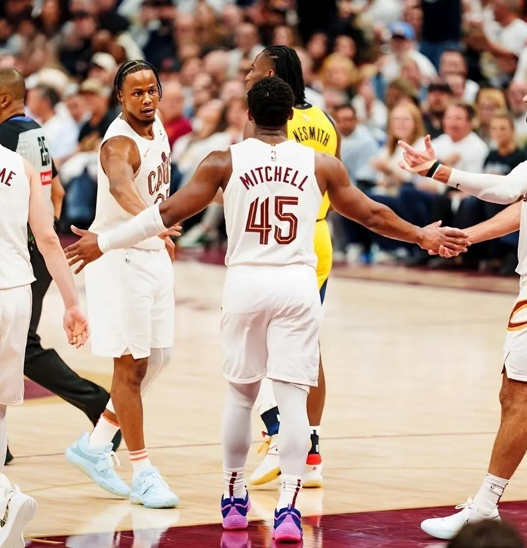 步行者险胜篮网，保持不败