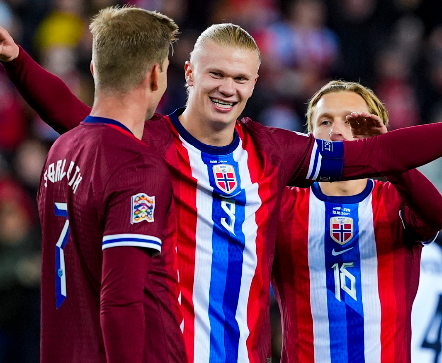 包含墨西哥轻取拜仁，哈兰德高光表现的词条