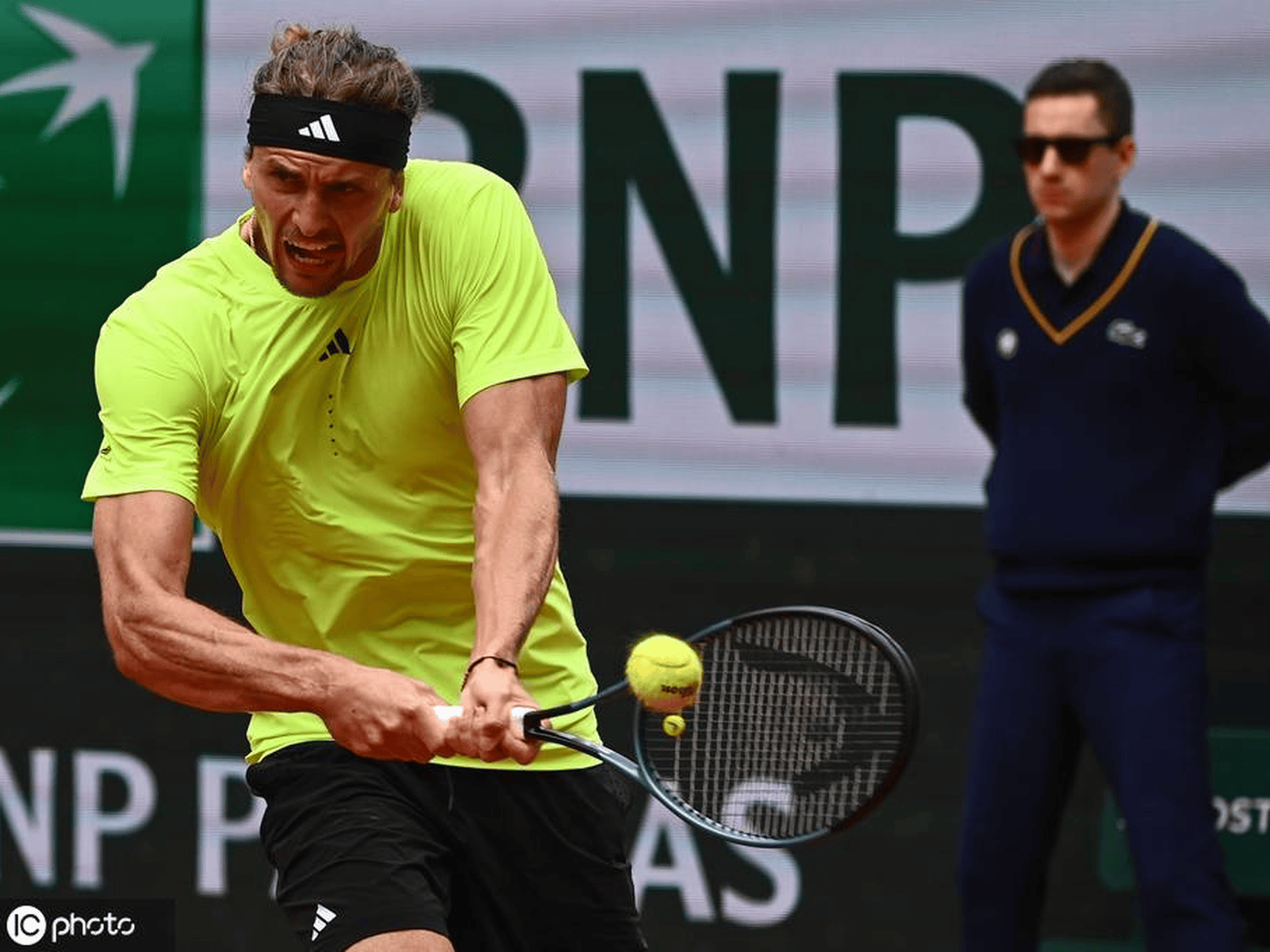 拉沃尔杯力克法网,兹维列夫点燃赛场 拉沃尔杯力克法网,兹维列夫点燃赛场