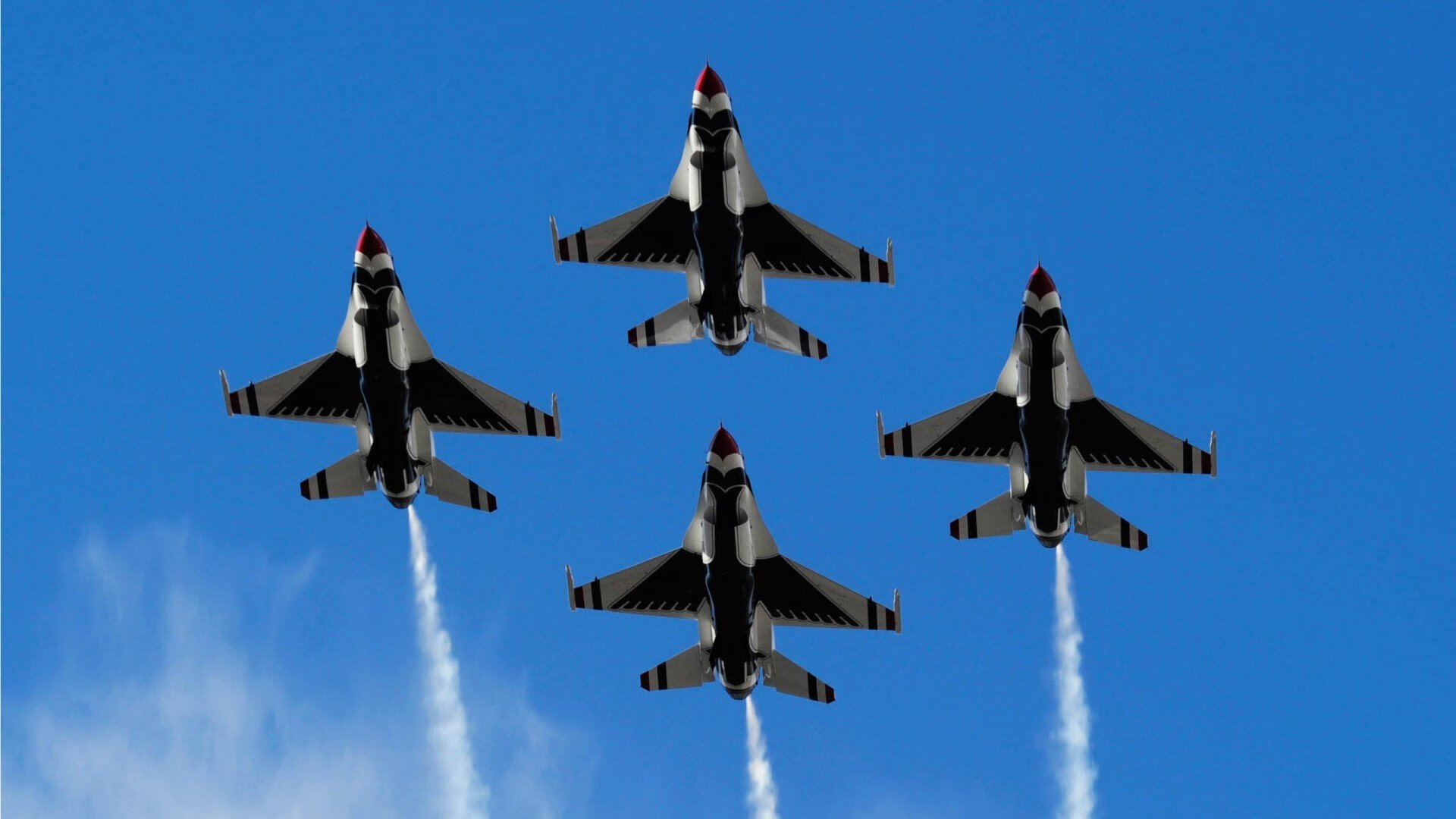 西甲国家德比焦点战，厄瓜多尔新星闪耀，毕尔巴鄂雄狮折戟伯纳乌